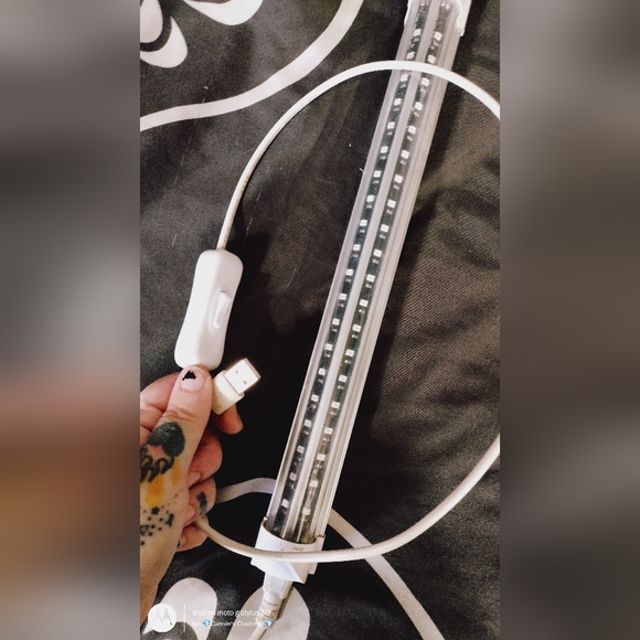 3 glow in the dark & blacklight hanging skeletons!!! - Picture 3 of 8